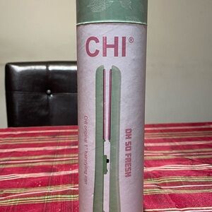 CHI Hair Straightener in Green